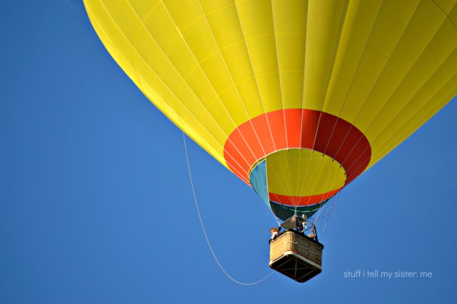 hot air balloons 064 yellow basket